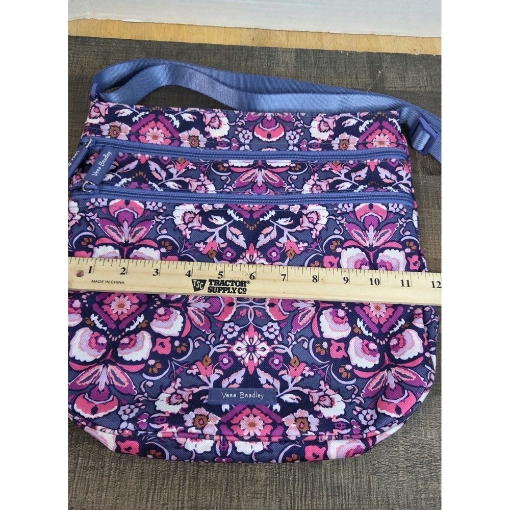 Vera Bradley Hipster Crossbody Magenta Medallion 3 Zip Bag 24435-Q62 - Picture 2 of 7